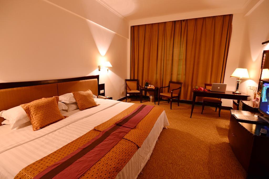 Baodao Exhibition Center Hotel Wuyishan  Rum bild