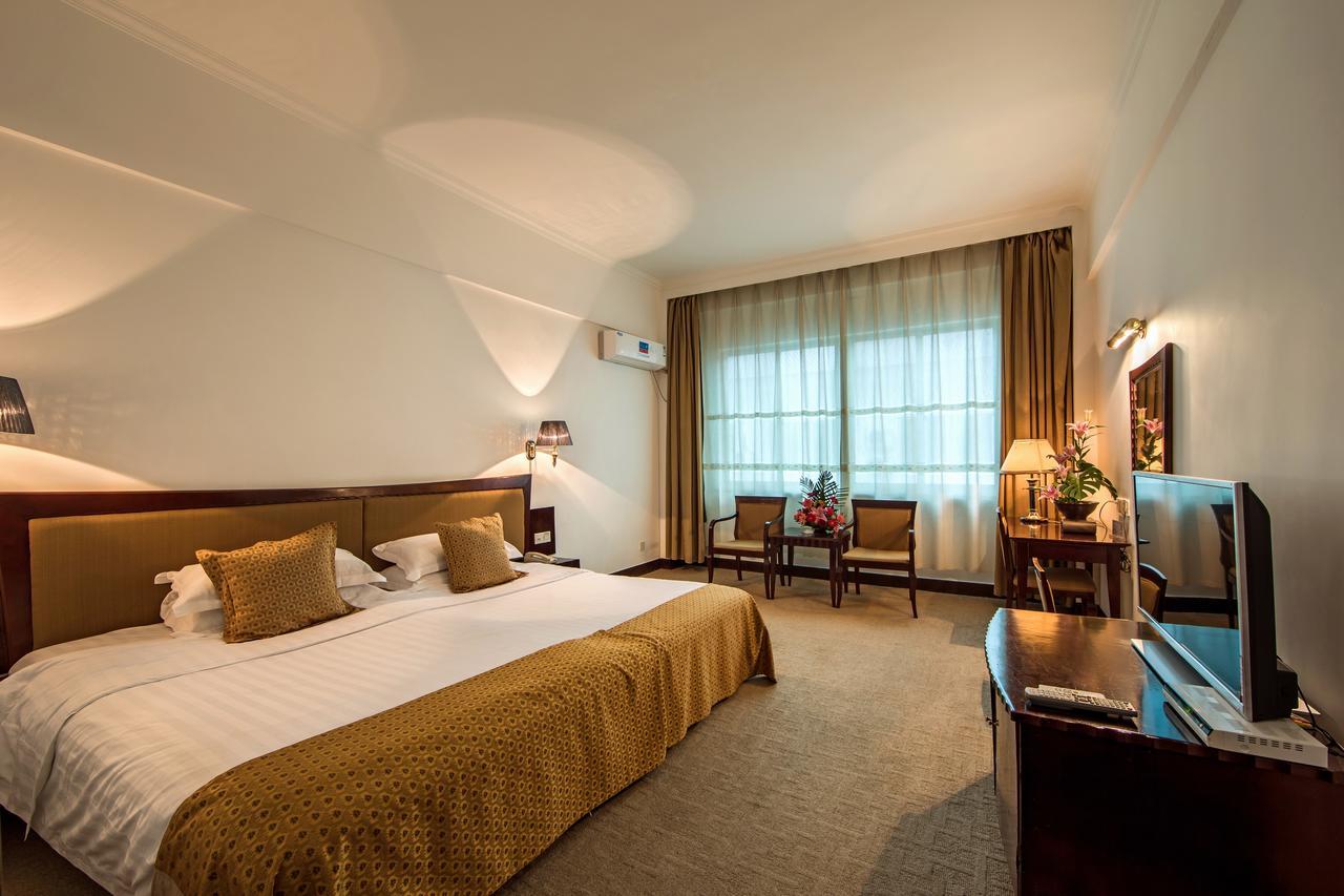 Baodao Exhibition Center Hotel Wuyishan  Exteriör bild